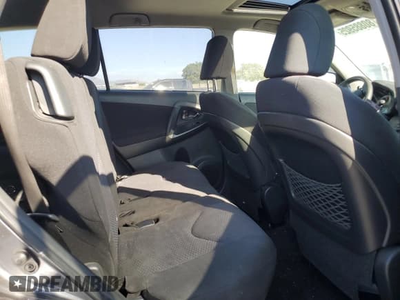 ✅ 2012 Toyota RAV4 Sport • VIN: JTMWF4DV4C5043639 • Лот: 80885925. Опубликован ранее на Copart с пробегом 165 546 миль. Бесплатный доступ к архиву аукционных продаж из США и подробный отчёт об истории автомобиля на DreamBid. Изображение 11.