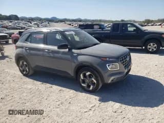 ✅ 2022 Hyundai Venue SEL • VIN: KMHRC8A35NU148680 • Lot: 74496434. Wystawiony na Copart z przebiegiem 35 696 mil. Bezpłatny archiwum sprzedaży aukcyjnych z USA i szczegółowy raport historii pojazdu na DreamBid. Zdjęcie 4.