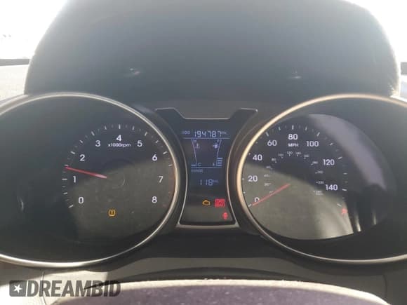 ✅ 2013 Hyundai Veloster w/Black Int • VIN: KMHTC6AD3DU166919 • Lot: 89124595. Wystawiony na Copart z przebiegiem 194 787 mil. Bezpłatny archiwum sprzedaży aukcyjnych z USA i szczegółowy raport historii pojazdu na DreamBid. Zdjęcie 9.