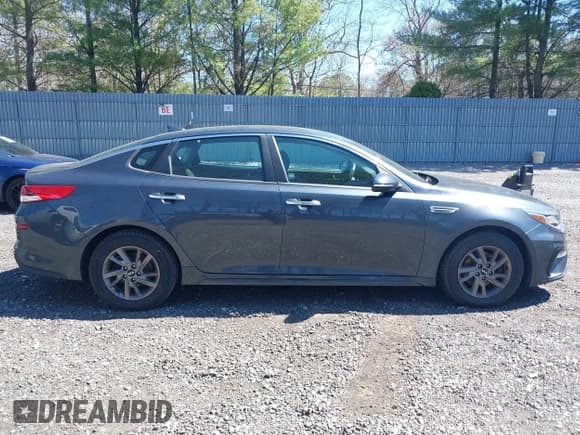 ✅ 2020 Kia Optima SE • VIN: 5XXGT4L3XLG397786 • Lot: 42050118. Listed on IAAI with 91,345 mi. Free auction sales archive from the USA and detailed vehicle history report at DreamBid. Image 13.