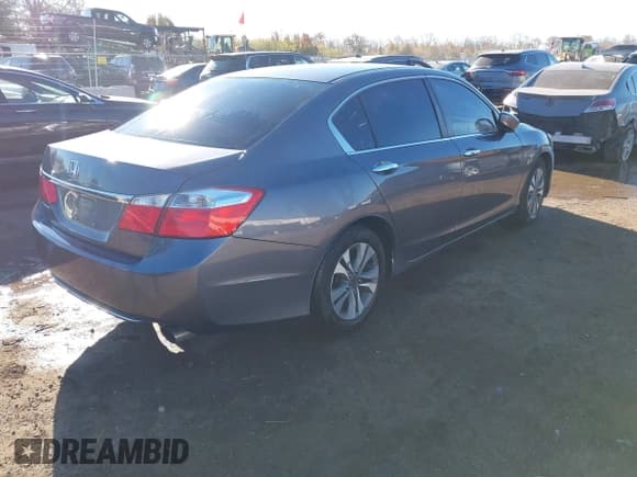 ✅ 2014 Honda Accord LX • VIN: 1HGCR2F32EA155393 • Lot: 43673443. Listed on IAAI with 178,430 mi. Free auction sales archive from the USA and detailed vehicle history report at DreamBid. Image 4.