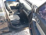 ✅ 2017 Ford Explorer XLT • VIN: 1FM5K8D8XHGA30913 • Lot: 41957873. Wystawiony na IAAI z przebiegiem 146 872 mil. Bezpłatny archiwum sprzedaży aukcyjnych z USA i szczegółowy raport historii pojazdu na DreamBid. Zdjęcie 5.