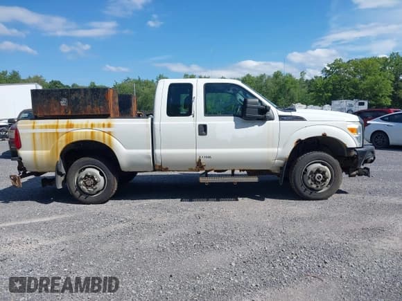 ✅ 2011 Ford F-350 Lariat • VIN: 1FT7X3B63BEC03404 • Lot: 42282544. Listed on IAAI with 321,957 mi. Free auction sales archive from the USA and detailed vehicle history report at DreamBid. Image 13.