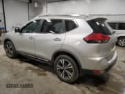 ✅ 2017 Nissan Rogue SL • VIN: JN8AT2MV9HW284920 • Лот: 49767525. Опубликован ранее на Copart с пробегом 138 772 миль. Бесплатный доступ к архиву аукционных продаж из США и подробный отчёт об истории автомобиля на DreamBid. Изображение 2.