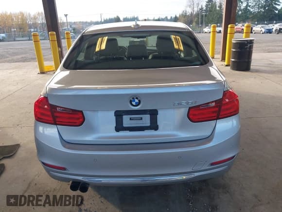 ✅ 2012 BMW 3 Series 328i • VIN: WBA3A5C57CF345278 • Lot: 43726500. Listed on IAAI with 114,949 mi. Free auction sales archive from the USA and detailed vehicle history report at DreamBid. Image 16.