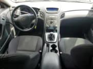 ✅ 2012 Hyundai Genesis Coupe 2.0T • VIN: KMHHT6KD0CU075495 • Lot: 58903025. Wystawiony na Copart z przebiegiem 172 884 mil. Bezpłatny archiwum sprzedaży aukcyjnych z USA i szczegółowy raport historii pojazdu na DreamBid. Zdjęcie 8.