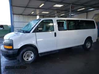 2022 Chevrolet Express Passenger LS с VIN 1GAZGNFP1N1278436, выставлен на аукционе Copart как лот 42293525 с пробегом 32 806 миль миль и Списание • Salvage title. История ставок и продаж доступна на DreamBid. Изображение 1.