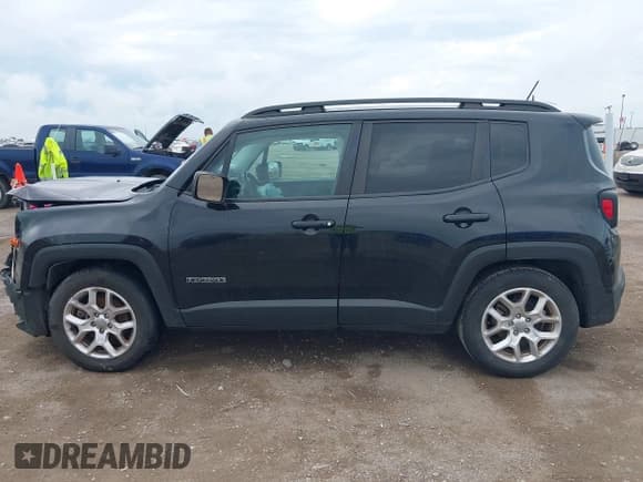 ✅ 2017 Jeep Renegade Latitude • VIN: ZACCJABB4HPG28793 • Lot: 42986404. Wystawiony na IAAI z przebiegiem 112 532 mil. Bezpłatny archiwum sprzedaży aukcyjnych z USA i szczegółowy raport historii pojazdu na DreamBid. Zdjęcie 14.