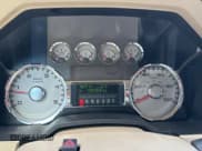 ✅ 2008 Ford F-450 XL • VIN: 1FTXW43RX8EB41882 • Lot: 50468295. Wystawiony na Copart z przebiegiem 78 572 mil. Bezpłatny archiwum sprzedaży aukcyjnych z USA i szczegółowy raport historii pojazdu na DreamBid. Zdjęcie 8.