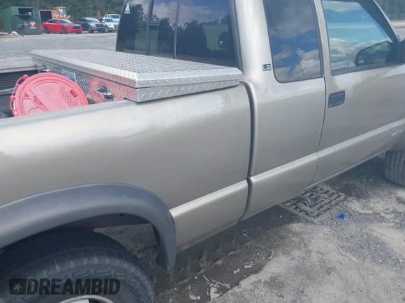 ✅ 2001 Chevrolet S-10 LS ZR2 • VIN: 1GCCT19W618149436 • Лот: 42692715. Опубликован ранее на IAAI с пробегом 197 853 миль. Бесплатный доступ к архиву аукционных продаж из США и подробный отчёт об истории автомобиля на DreamBid. Изображение 6.