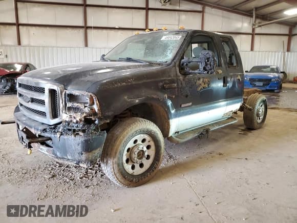 ✅ 2005 Ford F-250 XL • VIN: 1FTSX21P65EB68635 • Lot: 49042045. Listed on Copart with Not provided. Free auction sales archive from the USA and detailed vehicle history report at DreamBid. Image 1.