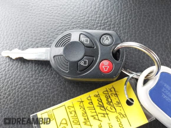 ✅ 2008 Mercury Milan Premier • VIN: 3MEHM02108R663219 • Lot: 43024563. Listed on IAAI with 51,903 mi. Free auction sales archive from the USA and detailed vehicle history report at DreamBid. Image 11.