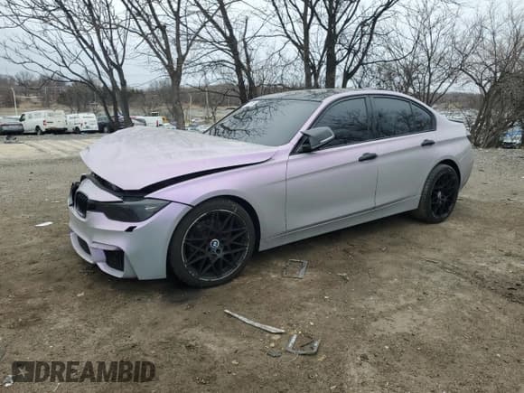 ✅ 2015 BMW 3 Series 320i xDrive • VIN: WBA3C3G58FNS73235 • Lot: 47827065. Wystawiony na Copart z przebiegiem 132 015 mil. Bezpłatny archiwum sprzedaży aukcyjnych z USA i szczegółowy raport historii pojazdu na DreamBid. Zdjęcie 1.