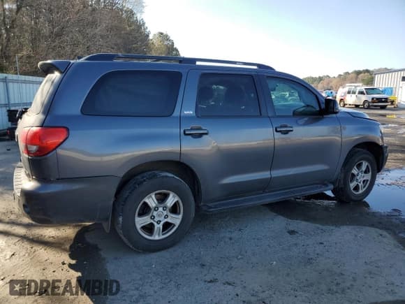 ✅ 2016 Toyota Sequoia SR5 • VIN: 5TDBW5G19GS142762 • Lot: 45338645. Listed on Copart with 212,328 mi. Free auction sales archive from the USA and detailed vehicle history report at DreamBid. Image 3.