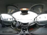 ✅ 2020 Chevrolet Trax LS • VIN: KL7CJKSB0LB312202 • Lot: 43736937. Wystawiony na IAAI z przebiegiem 45 557 mil. Bezpłatny archiwum sprzedaży aukcyjnych z USA i szczegółowy raport historii pojazdu na DreamBid. Zdjęcie 24.