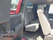 ✅ 2006 Chevrolet Silverado 2500HD Work Truck • VIN: 1GCHK29U96E100527 • Lot: 42870852. Wystawiony na IAAI z przebiegiem 169 391 mil. Bezpłatny archiwum sprzedaży aukcyjnych z USA i szczegółowy raport historii pojazdu na DreamBid. Zdjęcie 8.