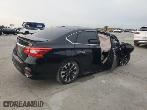 ✅ 2017 Nissan Sentra SV • VIN: 3N1AB7AP5HY303797 • Lot: 90058705. Wystawiony na Copart z przebiegiem 137 427 mil. Bezpłatny archiwum sprzedaży aukcyjnych z USA i szczegółowy raport historii pojazdu na DreamBid. Zdjęcie 3.