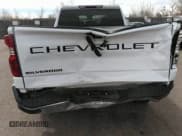 ✅ 2023 Chevrolet Silverado 1500 Work Truck • VIN: 1GCRDAED9PZ297966 • Lot: 41854997. Wystawiony na IAAI z przebiegiem 21 939 mil. Bezpłatny archiwum sprzedaży aukcyjnych z USA i szczegółowy raport historii pojazdu na DreamBid. Zdjęcie 6.