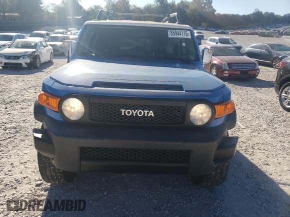 ✅ 2007 Toyota FJ Cruiser • VIN: JTEBU11F870005183 • Лот: 85944115. Опубликован ранее на Copart с пробегом 236 865 миль. Бесплатный доступ к архиву аукционных продаж из США и подробный отчёт об истории автомобиля на DreamBid. Изображение 5.