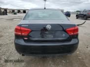 ✅ 2013 Volkswagen Passat S • VIN: 1VWAP7A34DC040049 • Lot: 69044995. Wystawiony na Copart z przebiegiem Nie podano. Bezpłatny archiwum sprzedaży aukcyjnych z USA i szczegółowy raport historii pojazdu na DreamBid. Zdjęcie 6.