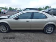 ✅ 2006 Chrysler Sebring • VIN: 1C3EL46X06N236544 • Lot: 42289101. Wystawiony na IAAI z przebiegiem 151 158 mil. Bezpłatny archiwum sprzedaży aukcyjnych z USA i szczegółowy raport historii pojazdu na DreamBid. Zdjęcie 15.