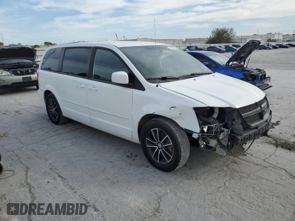 ✅ 2016 Dodge Grand Caravan SE • VIN: 2C4RDGBG4GR170943 • Lot: 90041265. Wystawiony na Copart z przebiegiem 140 213 mil. Bezpłatny archiwum sprzedaży aukcyjnych z USA i szczegółowy raport historii pojazdu na DreamBid. Zdjęcie 4.