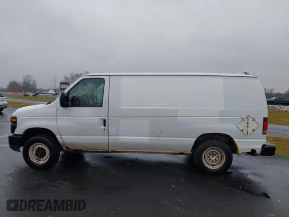 ✅ 2010 Ford Econoline Cargo Commercial • VIN: 1FTNE1EW8ADA91796 • Lot: 43672872. Listed on IAAI with 275,456 mi. Free auction sales archive from the USA and detailed vehicle history report at DreamBid. Image 6.