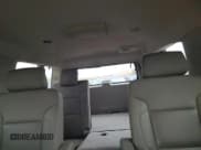 ✅ 2018 Chevrolet Suburban Premier • VIN: 1GNSCJKC3JR203501 • Lot: 64838554. Wystawiony na Copart z przebiegiem 66 608 mil. Bezpłatny archiwum sprzedaży aukcyjnych z USA i szczegółowy raport historii pojazdu na DreamBid. Zdjęcie 10.