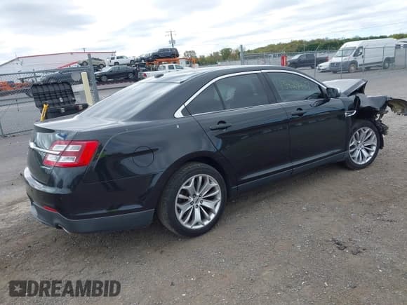 ✅ 2015 Ford Taurus Limited • VIN: 1FAHP2F86FG180372 • Lot: 43429457. Listed on IAAI with 108,116 mi. Free auction sales archive from the USA and detailed vehicle history report at DreamBid. Image 4.