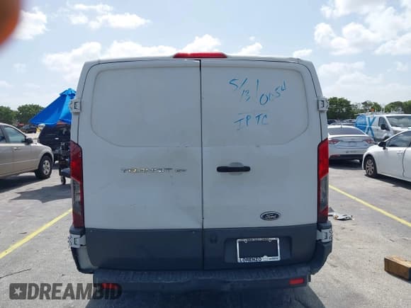 ✅ 2017 Ford Transit • VIN: 1FTYE1ZM1HKA40054 • Lot: 42844855. Wystawiony na IAAI z przebiegiem Nie podano. Bezpłatny archiwum sprzedaży aukcyjnych z USA i szczegółowy raport historii pojazdu na DreamBid. Zdjęcie 17.