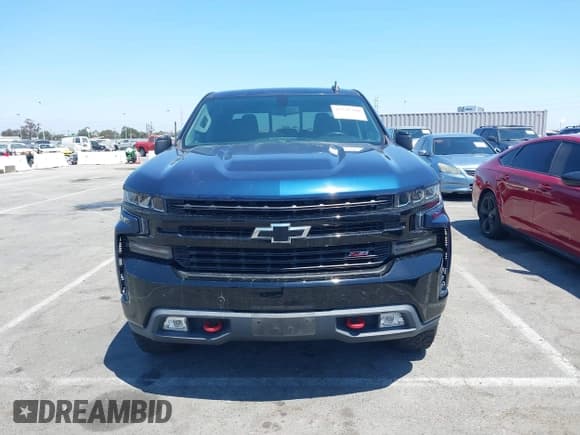 ✅ 2020 Chevrolet Silverado 1500 LT Trail Boss • VIN: 3GCPYFED8LG367055 • Lot: 42945200. Wystawiony na IAAI z przebiegiem 43 162 mil. Bezpłatny archiwum sprzedaży aukcyjnych z USA i szczegółowy raport historii pojazdu na DreamBid. Zdjęcie 12.