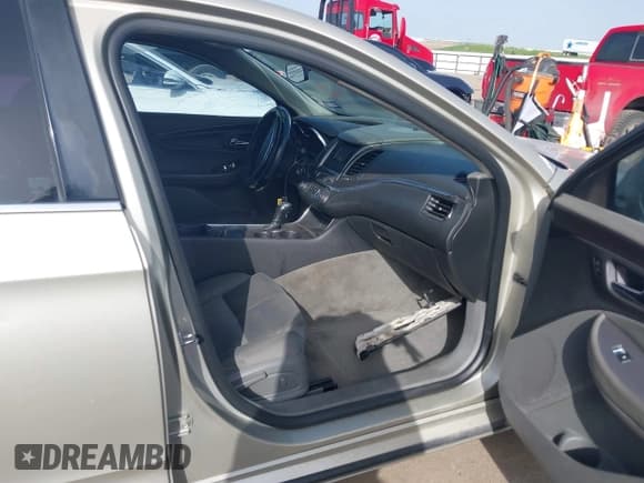 ✅ 2014 Chevrolet Impala LS • VIN: 2G11X5SL6E9263930 • Лот: 40954215. Опубликован ранее на IAAI с пробегом 139 983 миль. Бесплатный доступ к архиву аукционных продаж из США и подробный отчёт об истории автомобиля на DreamBid. Изображение 5.