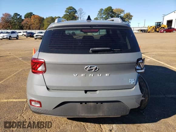 ✅ 2022 Hyundai Venue Limited • VIN: KMHRC8A36NU173457 • Lot: 84472694. Listed on Copart with 29,086 mi. Free auction sales archive from the USA and detailed vehicle history report at DreamBid. Image 6.