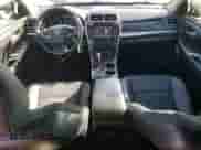 2015 Toyota Camry LE z VIN 4T1BF1FK8FU078674, wystawiony jako Copart lot #85562735 z przebiegiem 119 712 mil mil oraz Szkoda całkowita • Salvage title. Historia ofert i sprzedaży dostępna na DreamBid. Obrazek 8.