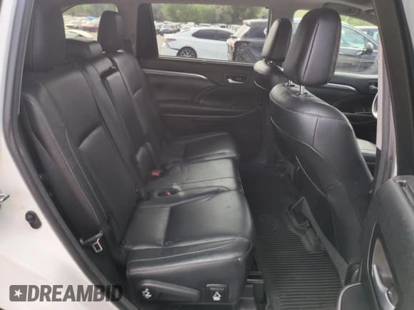 ✅ 2018 Toyota Highlander Limited • VIN: 5TDDZRFH5JS830030 • Lot: 60102625. Wystawiony na Copart z przebiegiem 106 589 mil. Bezpłatny archiwum sprzedaży aukcyjnych z USA i szczegółowy raport historii pojazdu na DreamBid. Zdjęcie 11.