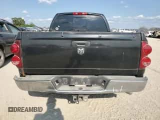 2007 Dodge 1500 SLT z VIN 1D7HA18277S267460, wystawiony jako Copart lot #69824424 z przebiegiem 249 567 mil mil oraz Szkoda całkowita • Salvage title. Historia ofert i sprzedaży dostępna na DreamBid. Obrazek 6.