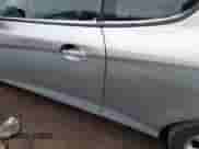 2008 Hyundai Tiburon GS z VIN KMHHM66D08U268552, wystawiony jako IAAI lot #41729193 z przebiegiem 88 939 mil mil oraz . Historia ofert i sprzedaży dostępna na DreamBid. Obrazek 6.