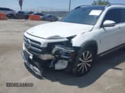 ✅ 2022 Mercedes-Benz GLB 250 • VIN: W1N4M4GB9NW236972 • Лот: 42576230. Опубликован ранее на IAAI с пробегом 27 409 миль. Бесплатный доступ к архиву аукционных продаж из США и подробный отчёт об истории автомобиля на DreamBid. Изображение 6.