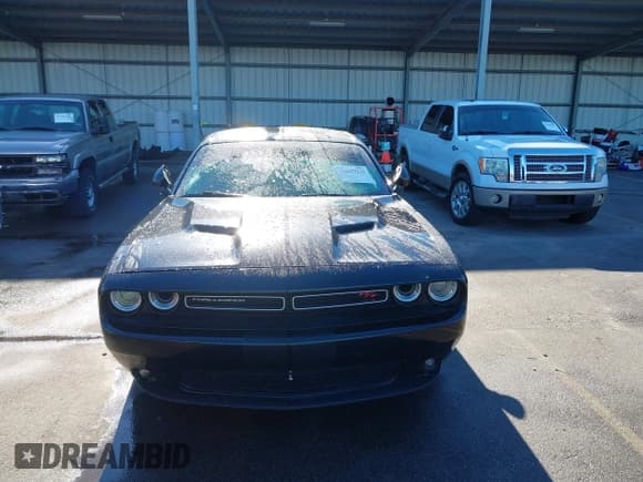 ✅ 2015 Dodge Challenger R/T • VIN: 2C3CDZAT5FH710678 • Lot: 43647121. Wystawiony na IAAI z przebiegiem 175 928 mil. Bezpłatny archiwum sprzedaży aukcyjnych z USA i szczegółowy raport historii pojazdu na DreamBid. Zdjęcie 12.