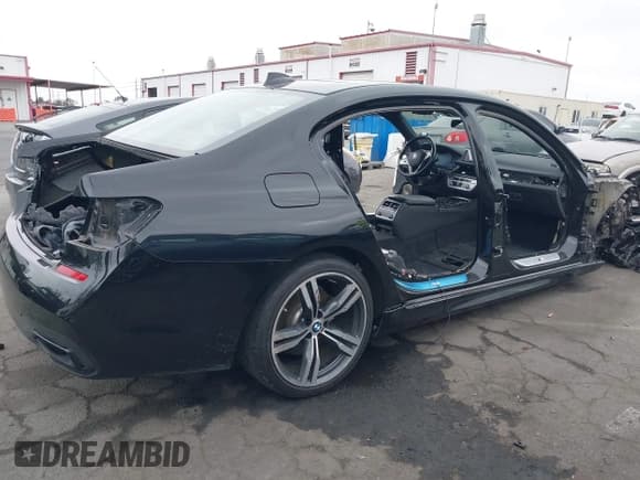 ✅ 2019 BMW 7 Series 740i • VIN: WBA7E2C50KB454417 • Lot: 42290156. Listed on IAAI with Not provided. Free auction sales archive from the USA and detailed vehicle history report at DreamBid. Image 4.