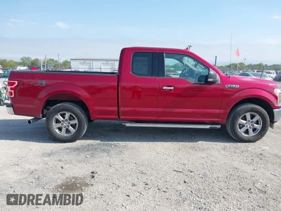 ✅ 2018 Ford F-150 XL • VIN: 1FTFX1E53JFA58683 • Lot: 42178662. Wystawiony na IAAI z przebiegiem 93 190 mil. Bezpłatny archiwum sprzedaży aukcyjnych z USA i szczegółowy raport historii pojazdu na DreamBid. Zdjęcie 14.