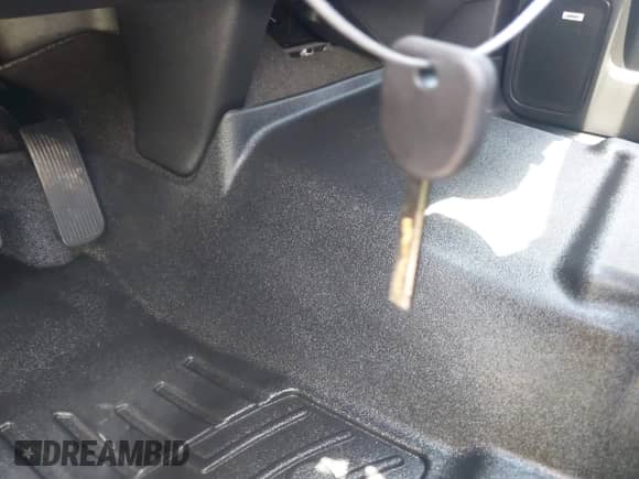 2015 Chevrolet Silverado 1500 LT z VIN 1GCUKREC7FF202620, wystawiony jako IAAI lot #43074699 z przebiegiem Nie podano mil oraz . Historia ofert i sprzedaży dostępna na DreamBid. Obrazek 11.