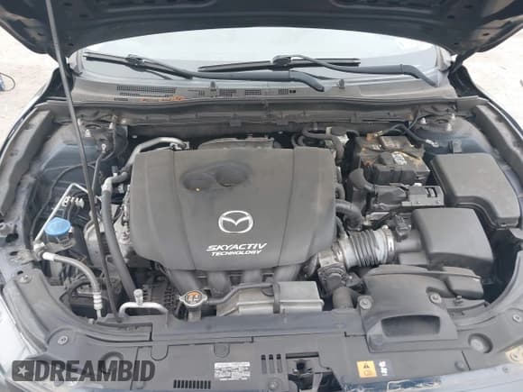 ✅ 2018 Mazda 3 Touring • VIN: 3MZBN1L32JM163007 • Lot: 42971840. Wystawiony na IAAI z przebiegiem 93 319 mil. Bezpłatny archiwum sprzedaży aukcyjnych z USA i szczegółowy raport historii pojazdu na DreamBid. Zdjęcie 10.