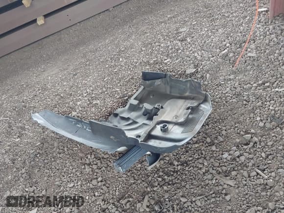 ✅ 2017 Jeep Wrangler Unlimited Rubicon • VIN: 1C4BJWFG7HL663203 • Lot: 42391999. Wystawiony na IAAI z przebiegiem 63 430 mil. Bezpłatny archiwum sprzedaży aukcyjnych z USA i szczegółowy raport historii pojazdu na DreamBid. Zdjęcie 12.