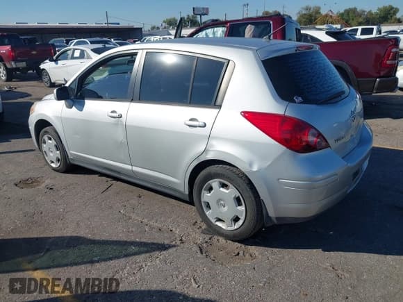 ✅ 2007 Nissan Versa S • VIN: 3N1BC13E17L377174 • Lot: 43605416. Listed on IAAI with 243,672 mi. Free auction sales archive from the USA and detailed vehicle history report at DreamBid. Image 3.