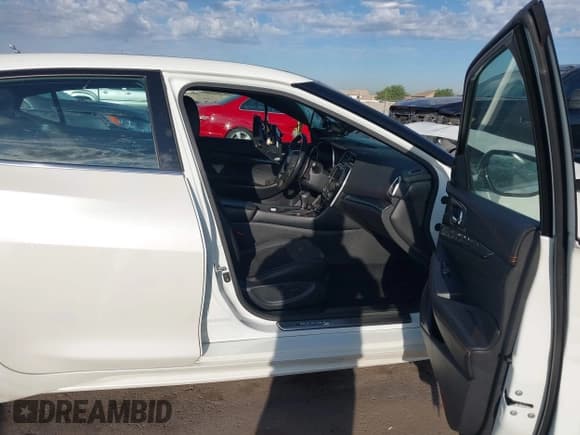 ✅ 2020 Nissan Maxima SR • VIN: 1N4AA6EV5LC385959 • Lot: 43395844. Listed on IAAI with 120,332 mi. Free auction sales archive from the USA and detailed vehicle history report at DreamBid. Image 5.