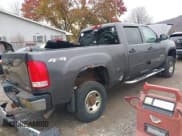 ✅ 2010 GMC Sierra 2500HD SLE • VIN: 1GT4K0BG2AF152477 • Лот: 43729129. Опубликован ранее на IAAI с пробегом 193 478 миль. Бесплатный доступ к архиву аукционных продаж из США и подробный отчёт об истории автомобиля на DreamBid. Изображение 4.