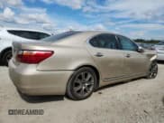 ✅ 2010 Lexus LS 460 • VIN: JTHCL5EF3A5005856 • Lot: 82350185. Wystawiony na Copart z przebiegiem 221 622 mil. Bezpłatny archiwum sprzedaży aukcyjnych z USA i szczegółowy raport historii pojazdu na DreamBid. Zdjęcie 3.