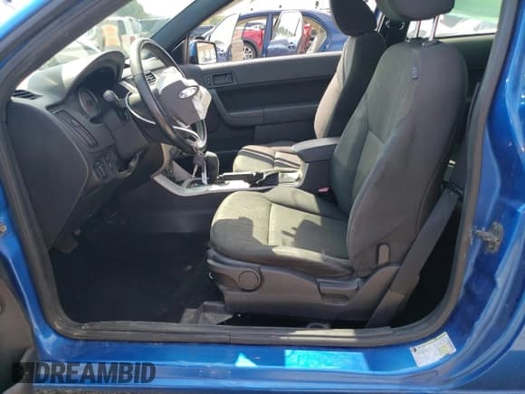 ✅ 2010 Ford Focus SE • VIN: 1FAHP3CN1AW136388 • Lot: 81013935. Wystawiony na Copart z przebiegiem 204 816 mil. Bezpłatny archiwum sprzedaży aukcyjnych z USA i szczegółowy raport historii pojazdu na DreamBid. Zdjęcie 7.