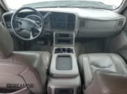 ✅ 2006 Chevrolet Silverado 2500HD LT2 • VIN: 1GCHK23D26F235335 • Lot: 53689785. Wystawiony na Copart z przebiegiem 68 350 mil. Bezpłatny archiwum sprzedaży aukcyjnych z USA i szczegółowy raport historii pojazdu na DreamBid. Zdjęcie 8.